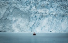 Cruising Disko Bay / Eqi Glacier / Victor Port